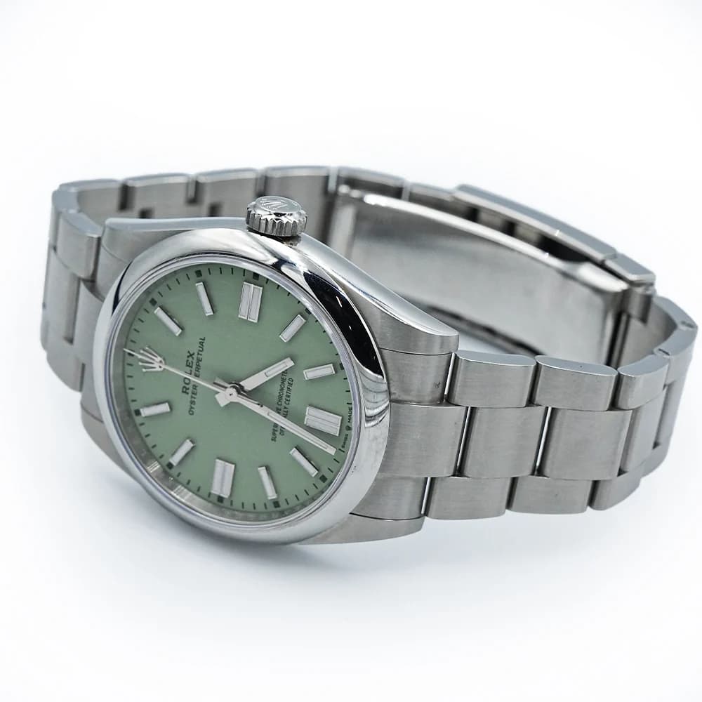 Rolex Oyster Perpetual – 134300, detail 2